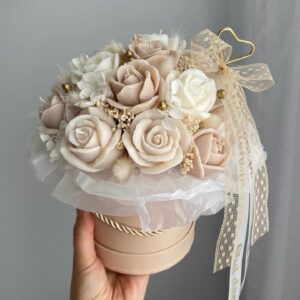 klasyczny flowerbox krem & beż